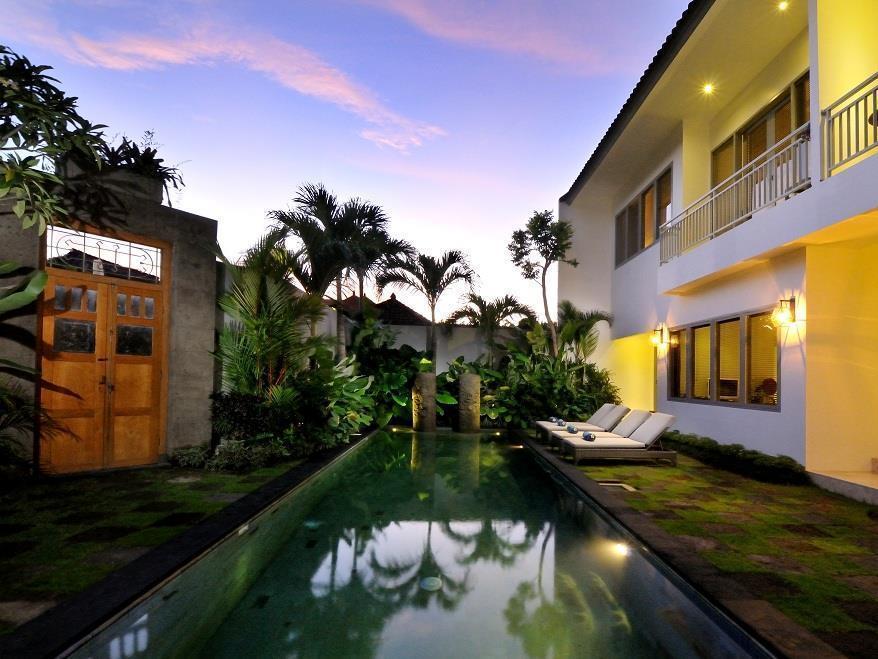 Room & Vespa 2 Seminyak  Ngoại thất bức ảnh
