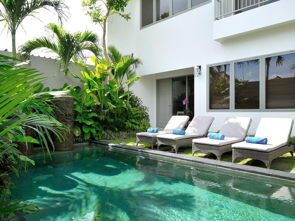 Room & Vespa 2 Seminyak  Ngoại thất bức ảnh