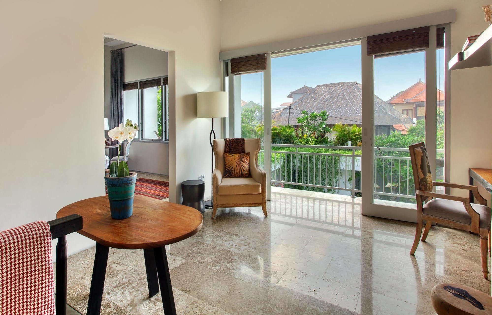 Room & Vespa 2 Seminyak  Ngoại thất bức ảnh