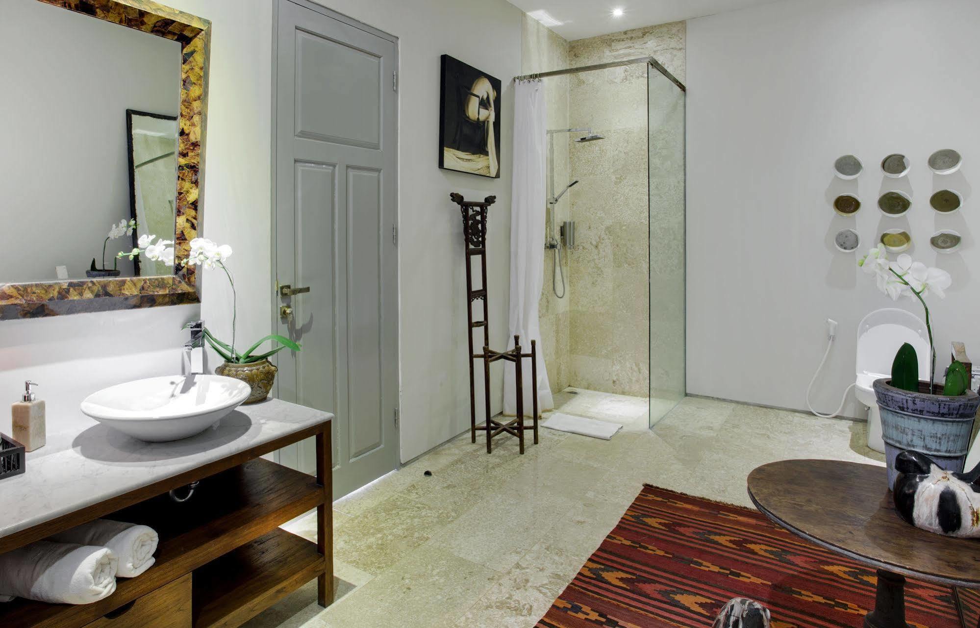 Room & Vespa 2 Seminyak  Ngoại thất bức ảnh