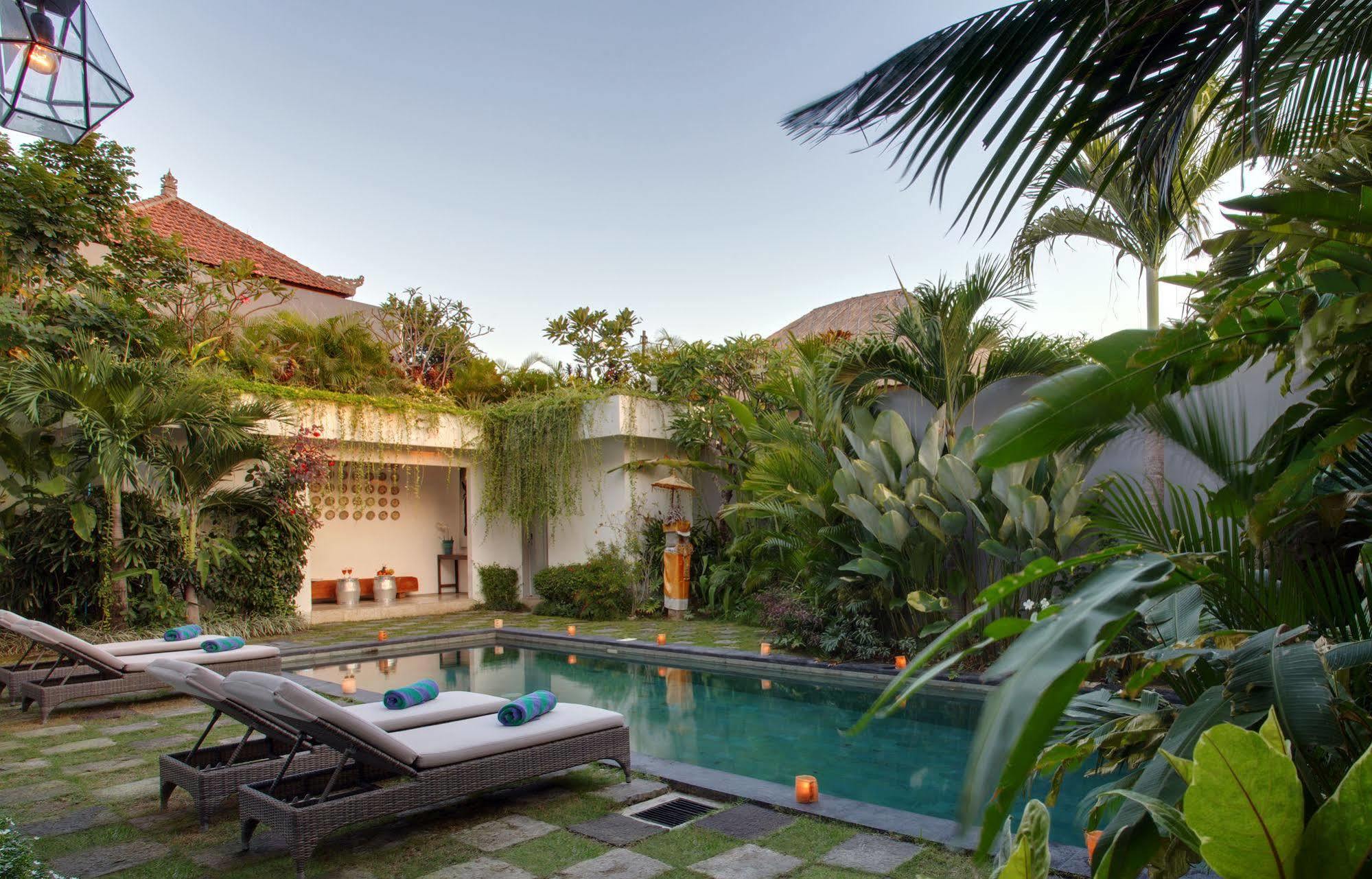 Room & Vespa 2 Seminyak  Ngoại thất bức ảnh